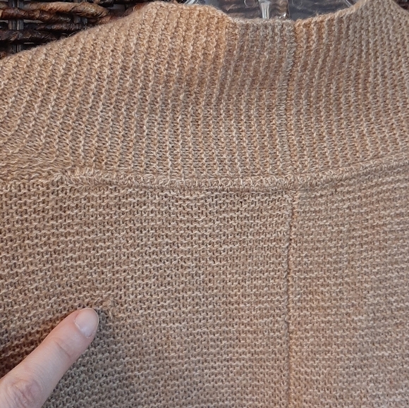 Aritzia Babaton Wool Cashmere Minimalist Grandpa Cardigan Sweater XXS Brown Tan - Picture 4 of 7